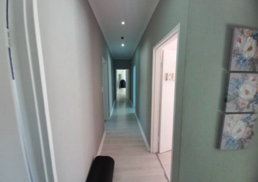 4 Bedroom Property for Sale in Bergsig Free State